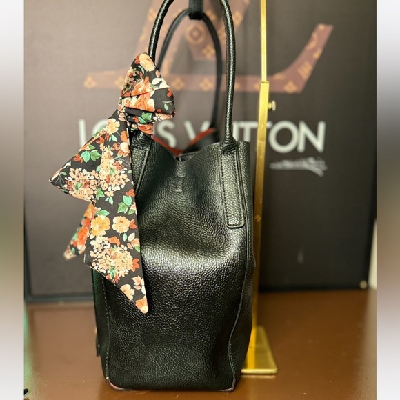 Steve Madden Black Leather Hobo - Picture 3 of 7